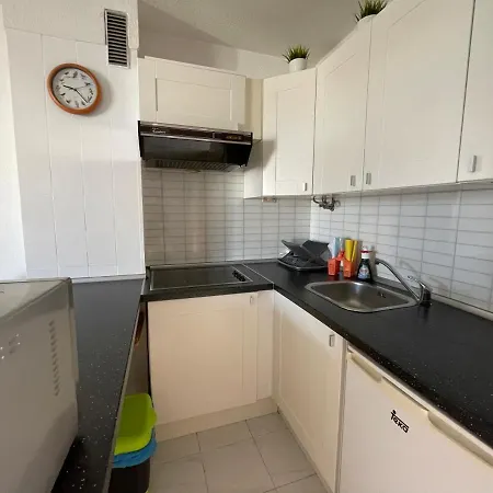 Summerland Studio Cristianos Apartment *