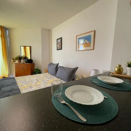 Summerland Studio Cristianos Apartment *